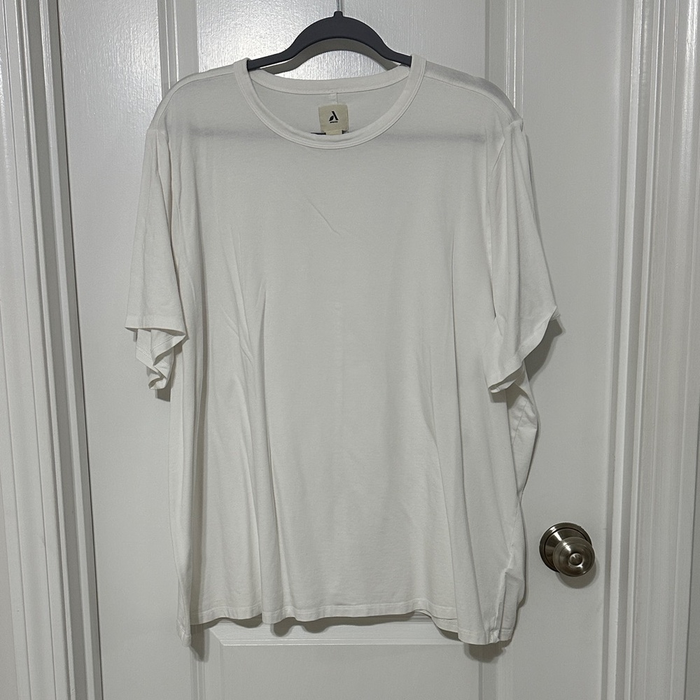 Amazon Essentials White Women's Short Sleeve Tee